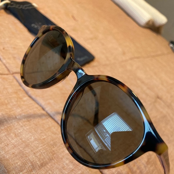 Madewell Tortoise Shell Round Sunglasses NWOT - Picture 2 of 6